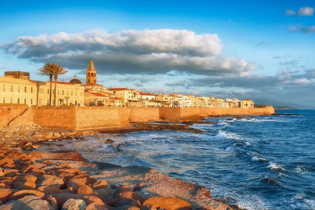 Lovely Studio In The Heart Of Alghero Luaran gambar